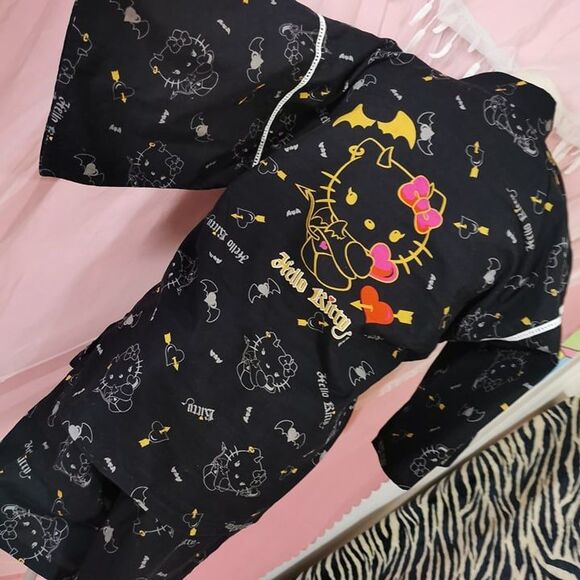 Devil Hello Kitty Outfit Size Small Black Top Shorts Cosplay Sleepwear Halloween - Picture 5 of 12
